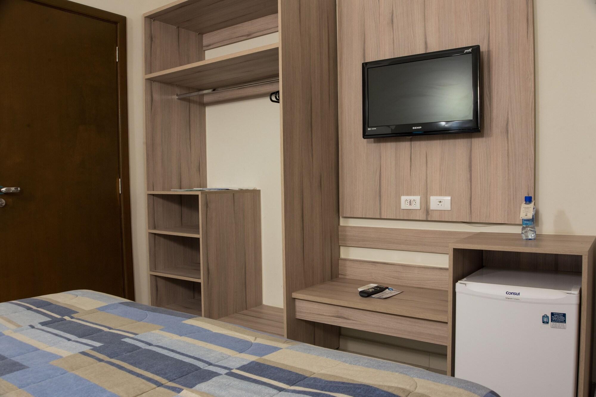 Hotel Estacao 101 - อิตาจาอิ ภายนอก รูปภาพ